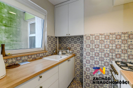 Atrakcyjna kawalerka z wydzieloną sypialnią